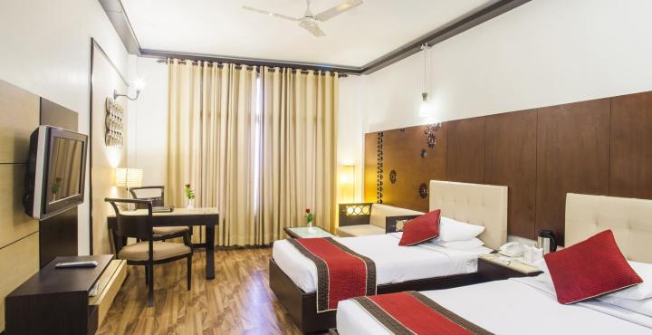 Hotel Maharaja Regency Ludhiana Dış mekan fotoğraf