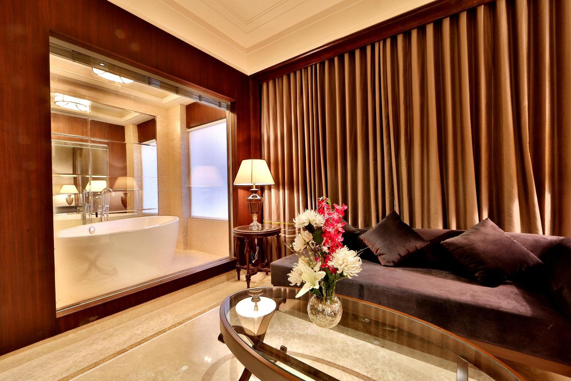 Hotel Maharaja Regency Ludhiana Dış mekan fotoğraf