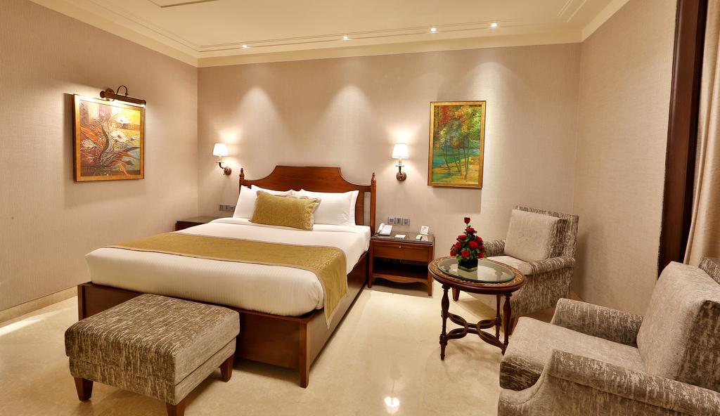 Hotel Maharaja Regency Ludhiana Dış mekan fotoğraf