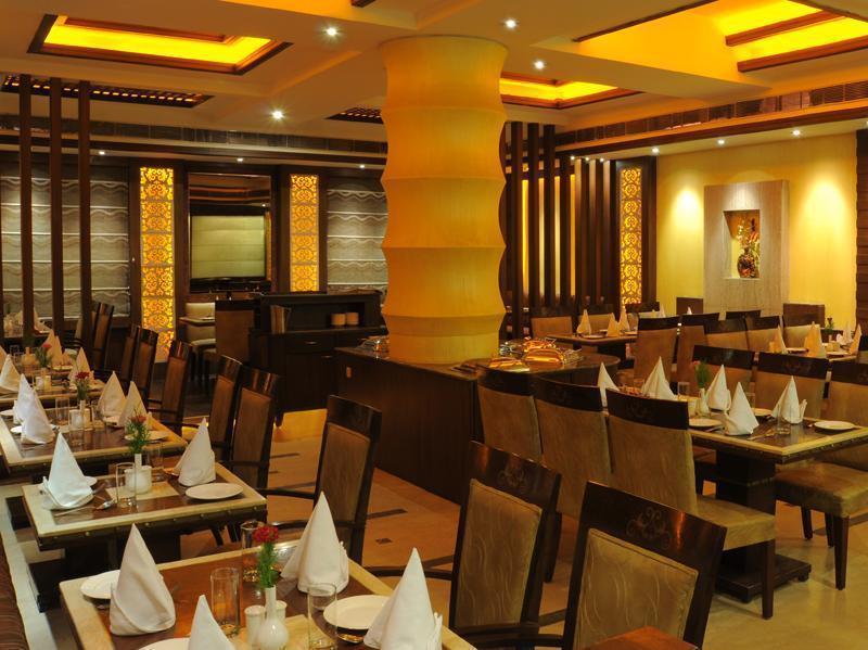 Hotel Maharaja Regency Ludhiana Dış mekan fotoğraf