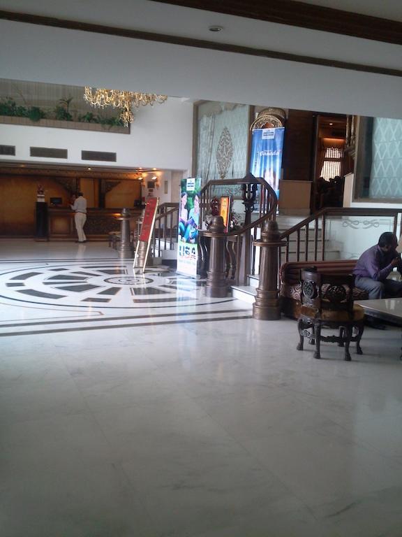Hotel Maharaja Regency Ludhiana Dış mekan fotoğraf