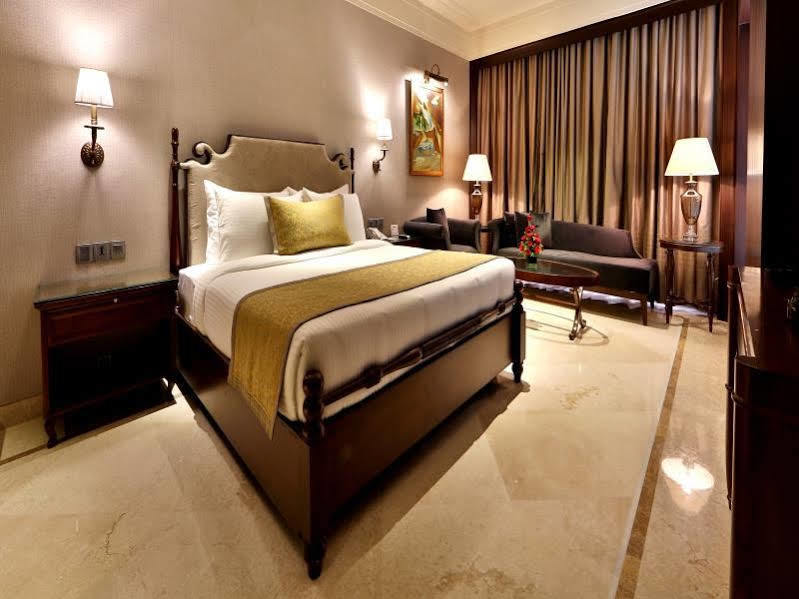 Hotel Maharaja Regency Ludhiana Dış mekan fotoğraf
